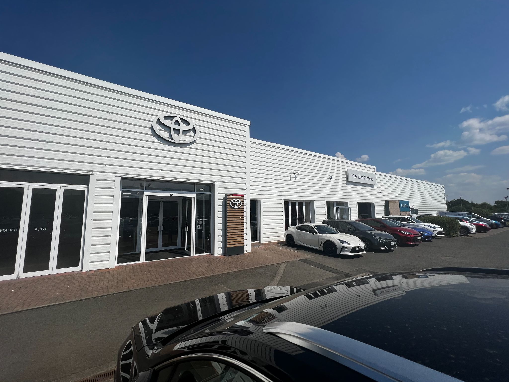 Vertu Toyota Hamilton | Car dealership in Hamilton | AutoTrader